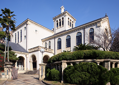 京都大学(東小倉)総合研究棟(旧東アジア人文情報学研究センター)