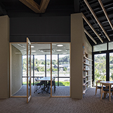 香美市立図書館　かみーる