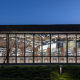 香美市立図書館　かみーる
