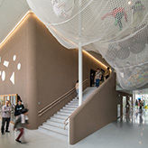 立山町防災児童館複合施設「アカリエ」